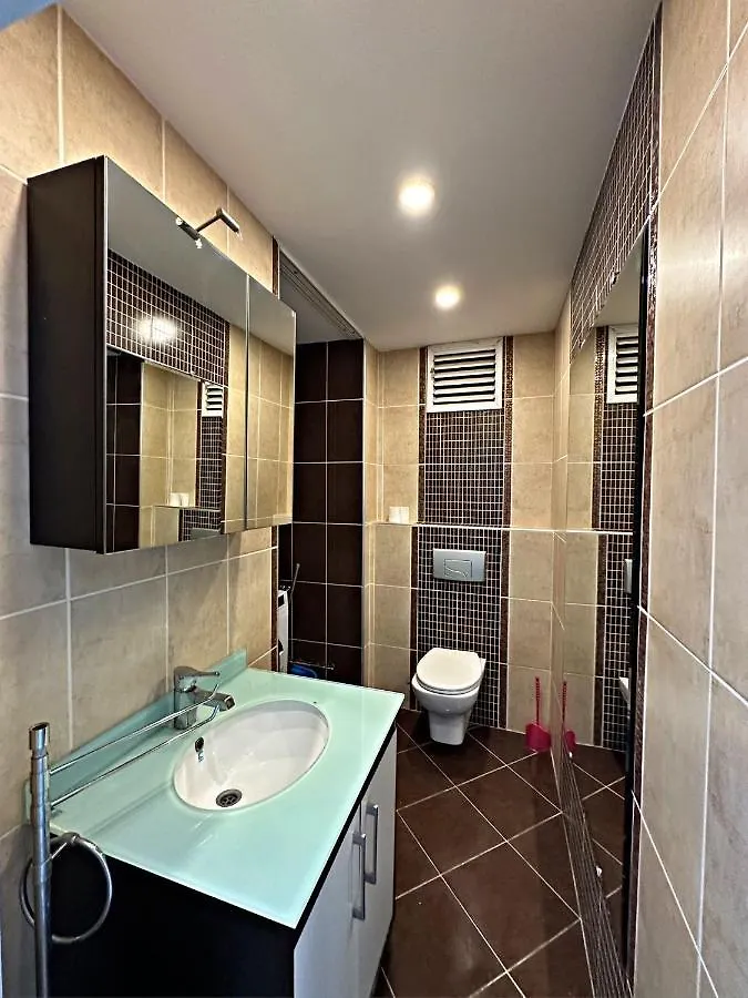 Cihangir Ekinci Plaza -2- Istanbul 0*,  Turkey